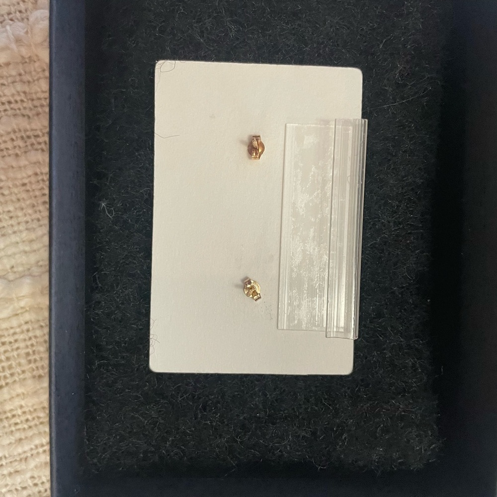 14k solid gold heart earrings karat - Picture 2 of 5